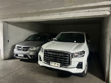 Venta / Estacionamiento / Santiago