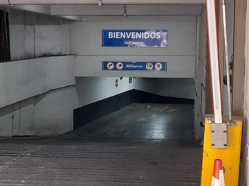 Venta / Estacionamiento / Santiago