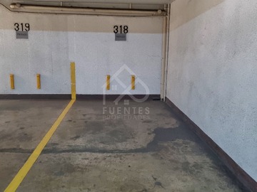 Venta / Estacionamiento / Santiago