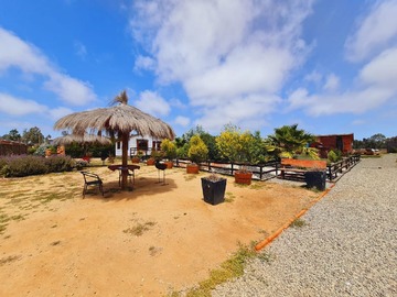 Restaurant casona Algarrobo.