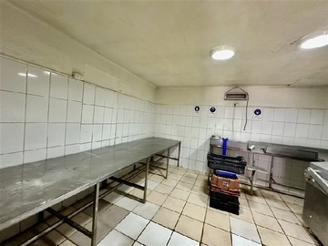 Venta / Local Comercial / Estación Central