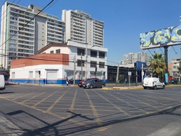 Venta / Local Comercial / La Cisterna