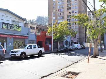 Venta / Local Comercial / Recoleta