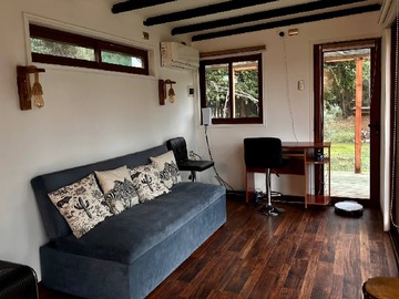 Futón cama con espacio de almacenamiento bajo el asiento