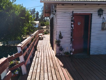 vista frontis/lateral casa principal