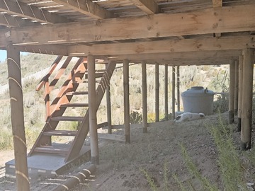 Vista escalera de acceso