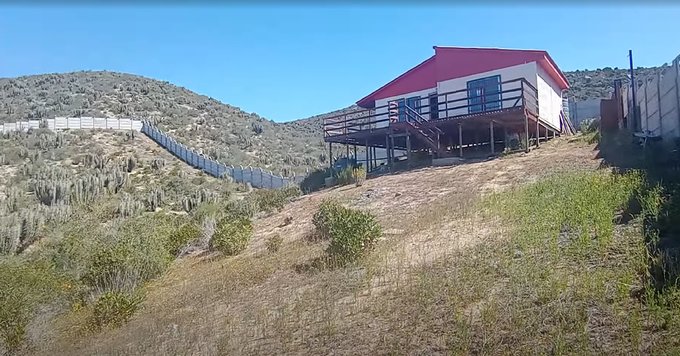 Vista frontal desde la superficie del terreno