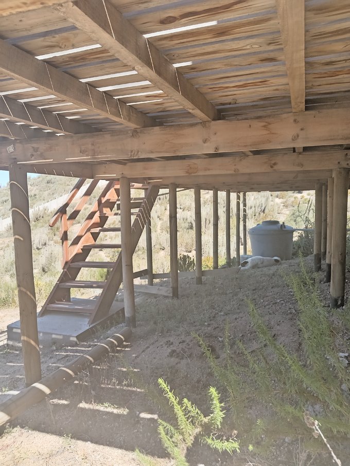 Vista escalera de acceso