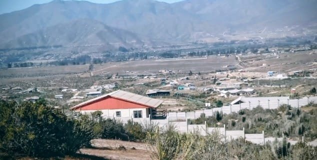 Vista posterior desde el terreno colindante