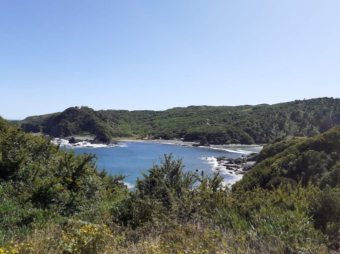 la playa de abajo