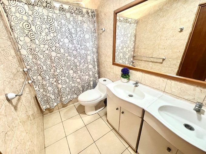 Baño en suite (principal)