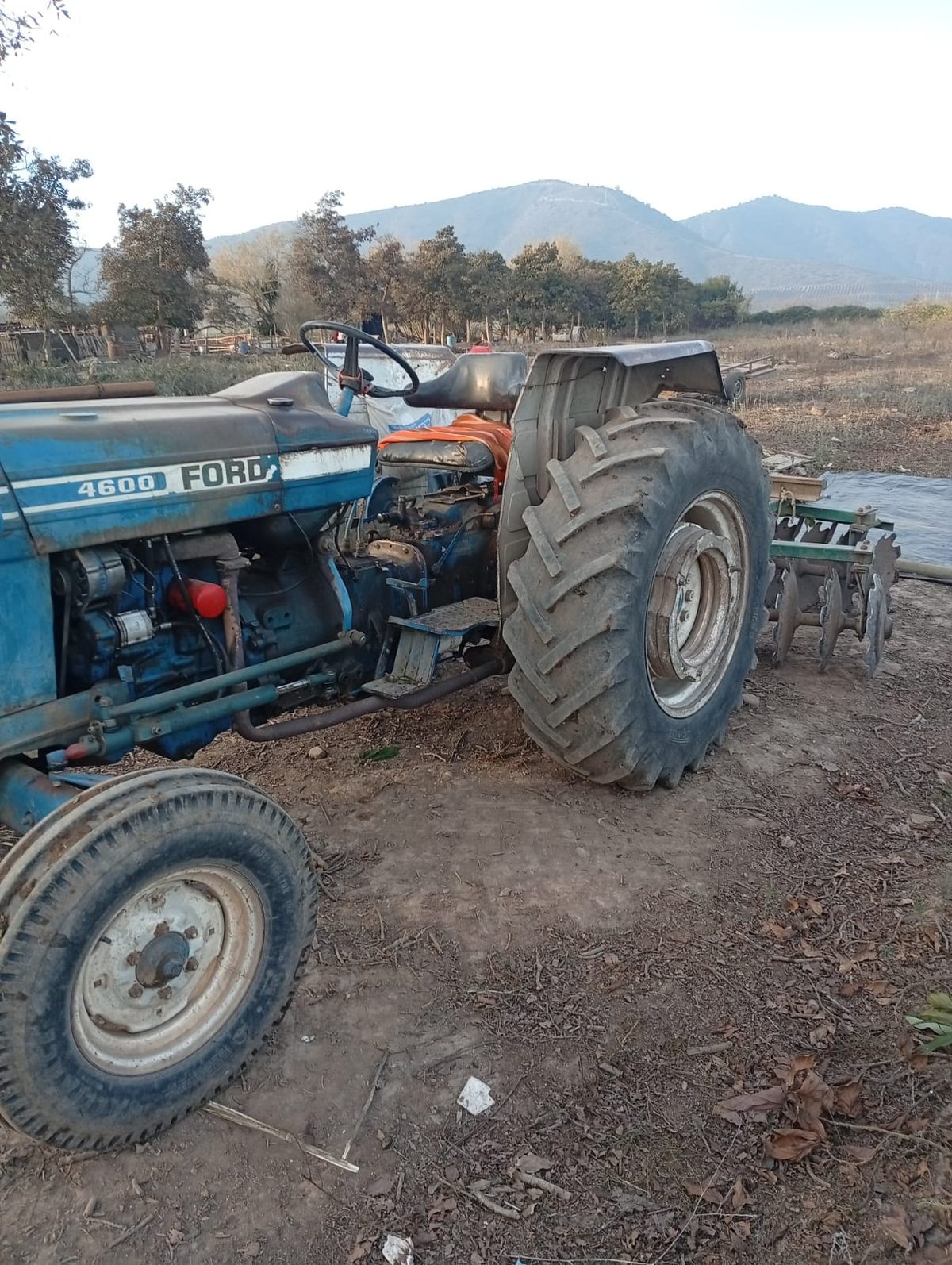 tractor funcionando 