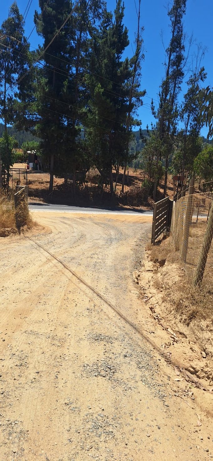 ACCESO A PARCELACIÓN