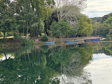 Vista del río desde la orilla
