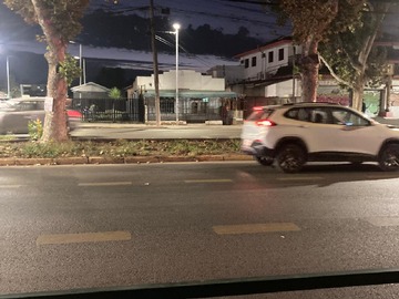frontis en la avenida