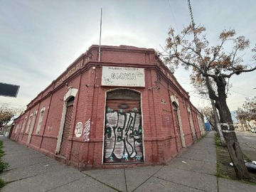 Venta / Terreno Industrial / Recoleta