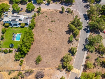 Venta / Terreno / Colina