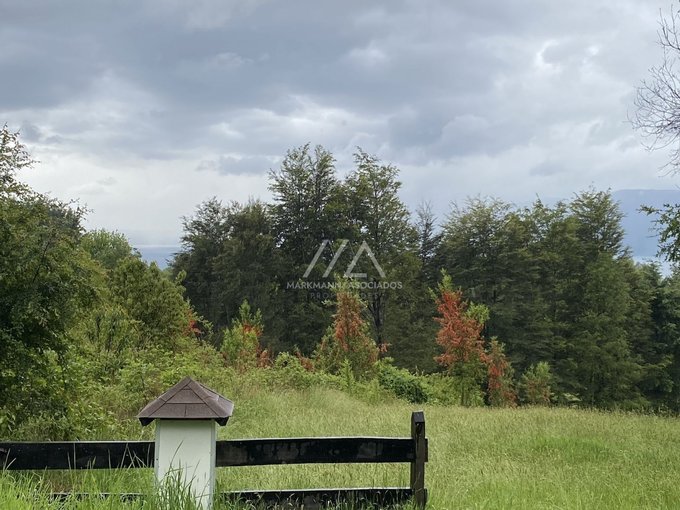 FANTÁSTICA PARCELA CON MAGNIFICA VISTA AL LAGO!