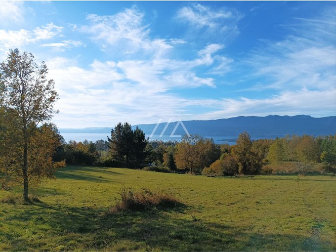 FANTÁSTICA PARCELA CON MAGNIFICA VISTA AL LAGO!