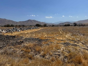 Venta / Terreno / Til til